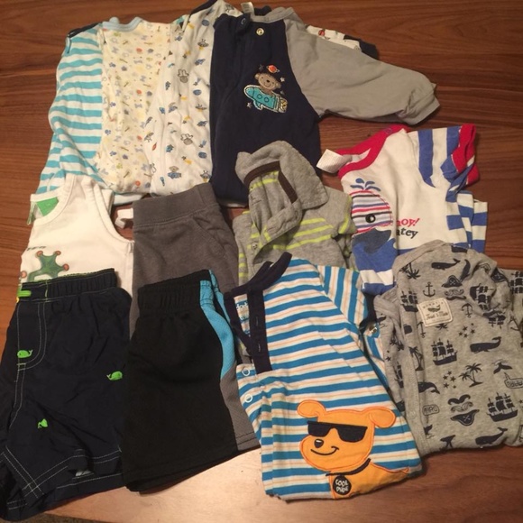 Carter's Other - Baby Boy Clothing Lot 6-9 Months Pajamas Creepers